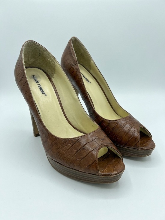 New Twist Shoes - Brown Croc-Embossed Peep-Toe Stiletto‎ Heels